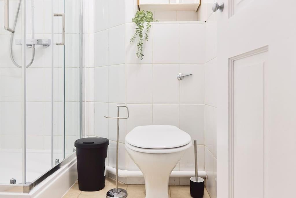 Hyde Park - 5 Sleeps - Parking Apartament *